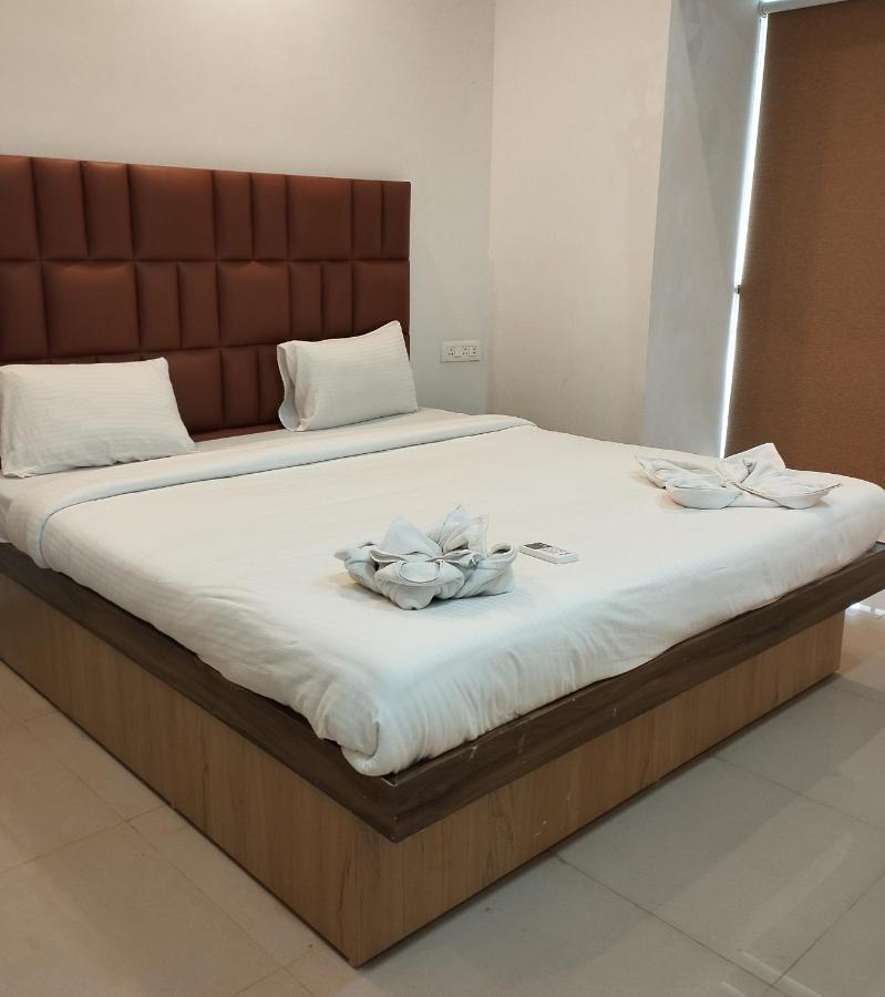 Apartment Royal Pool View By Leela Homes Old Goa